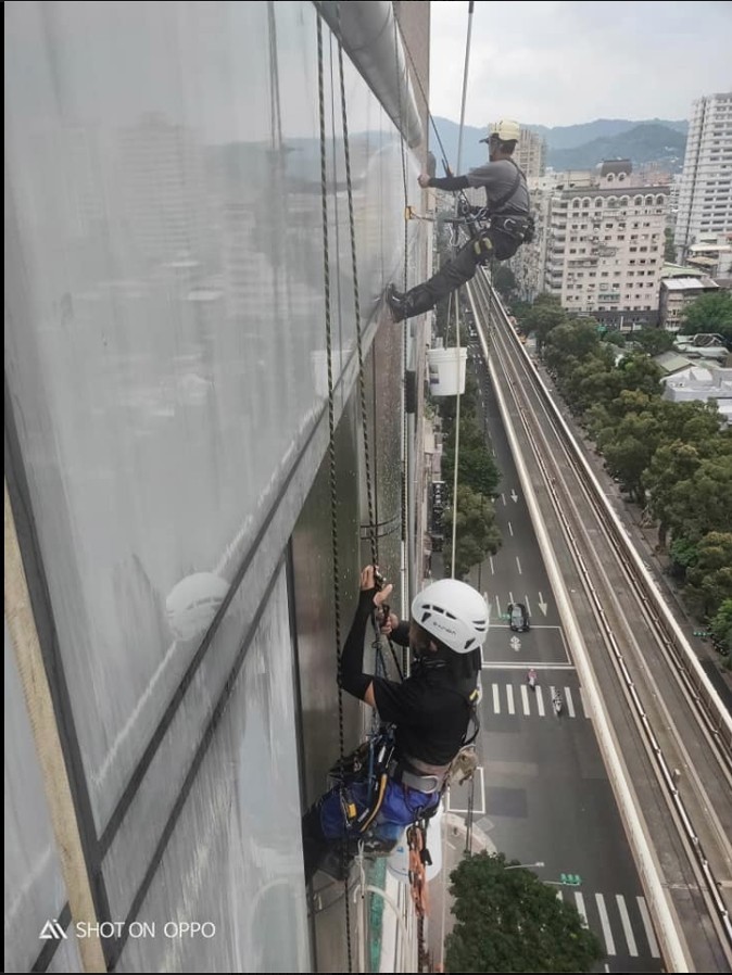 新北外牆/玻璃惟幕清洗