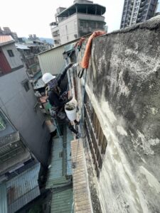 新北外牆鋼筋外露 修繕 防水施工｜鼎豐外牆修繕工程-4